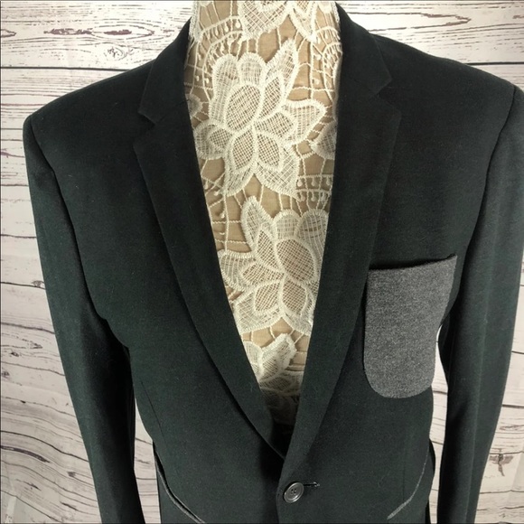 Ladies blazer 
Charcoal in color with gray pocket. - Picture 9 of 12